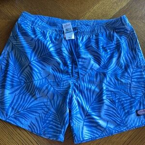 Men’s vineyard vines, swim shorts, size Xlarge new with tag